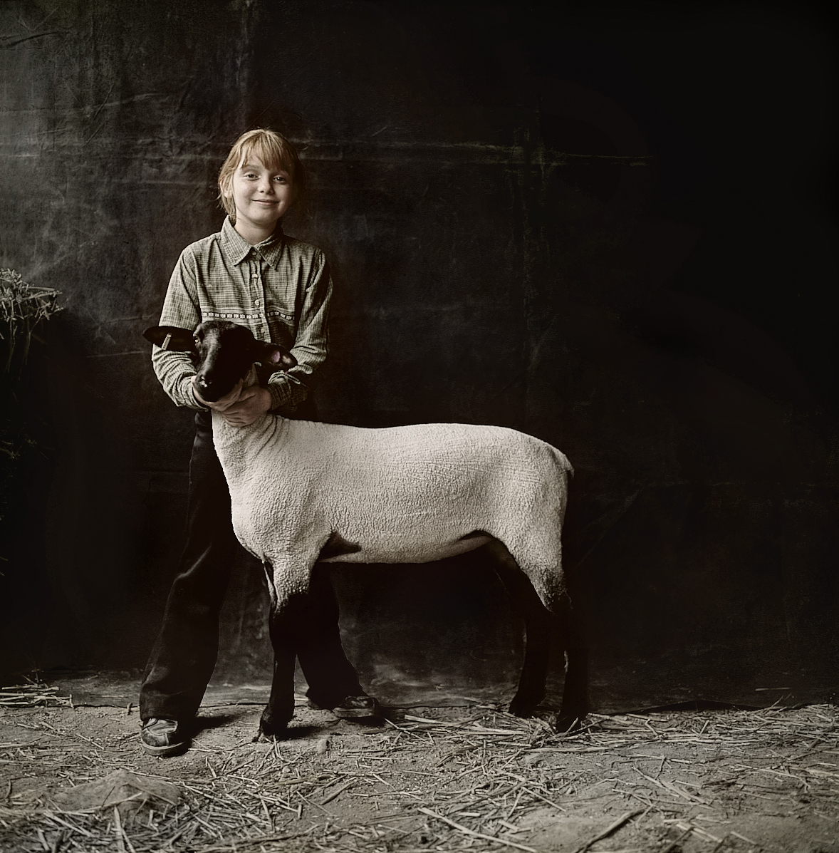 farmshow5_sheep_girl_ip2